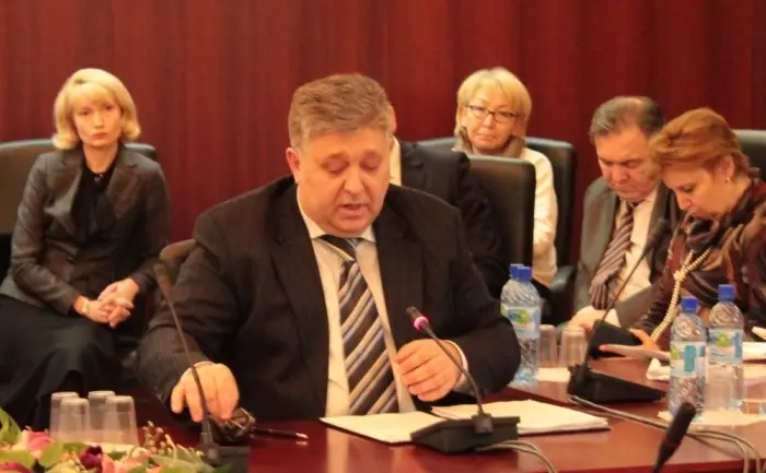 Банки повышают проценты по уже выданным кредитам