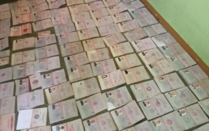 В Якутске полицейскими выявлены факты подделки миграционных карт