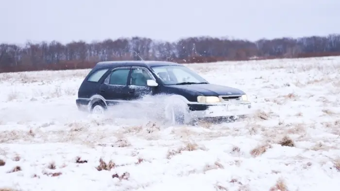 Пьяный угон закончился аварией, пострадавших нет