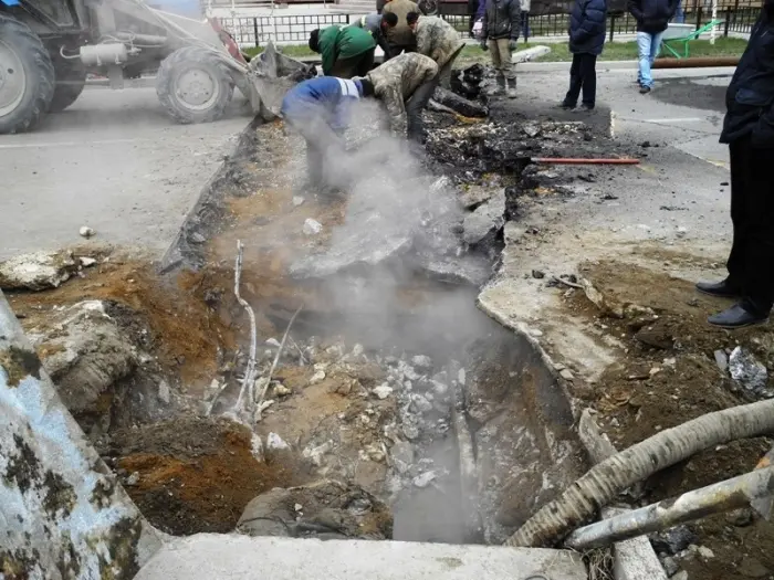 Прорвало трубу Якутской ТЭЦ   