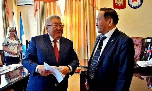 Егора Борисова хотят снять с предвыборной дистанции