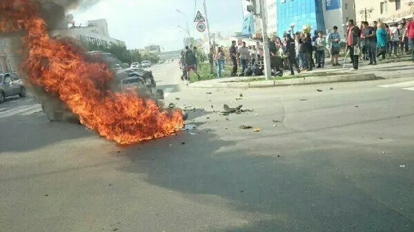 В центре Якутска произошло ДТП с возгоранием 