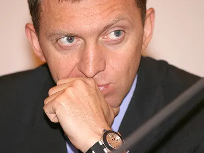 Олег Дерипаска пытается продать якутскую угольную компанию китайцам