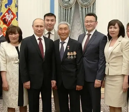 Путин мог услышать якутские песни в Намцах