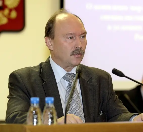 Замминистра транспорта РФ опроверг сообщения об отмене строительства моста через Лену