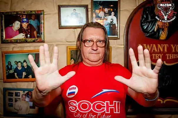 Участник "Битвы экстрасенсов" пообещал помочь в поисках пропавших в Синске девочек