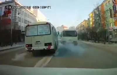 Водителей маршруток привлекли к ответственности за нарушения на дороге (ВИДЕО)