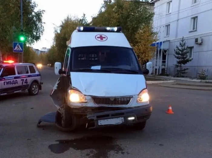 В Мирном автомобиль «Скорой помощи» стал участником ДТП