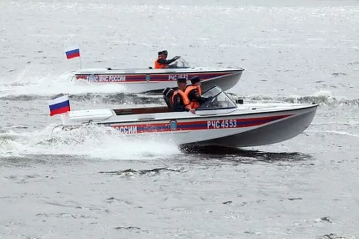 На реке Вилюй в Якутии продолжается поиск людей