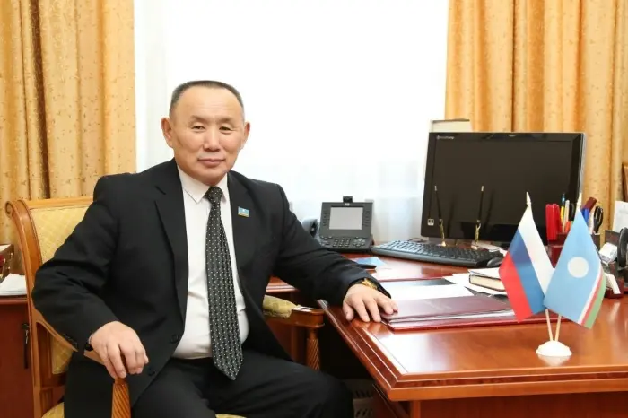 Зампред правительства Якутии поздравляет всех с праздником Ураза-байрам
