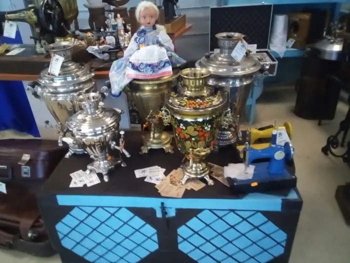 Состоялась выставка-продажа старинных-ретро-антикварных предметов и вещей