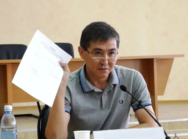 Справедливый развод: почему красивый мужчина ушел от любимой партии?