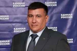 Фракцию «Единая Россия» в Государственном Собрании (Ил Тумэн) возглавил депутат Александр Ноговицын