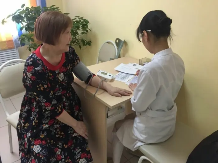 Год добра: в Якутске продолжается акция «Добрый доктор»