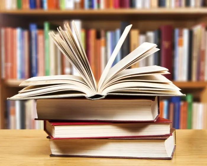 Сдавайте краеведческие книги в библиотеку «Книга-03» для проекта «История народа – история каждого»!