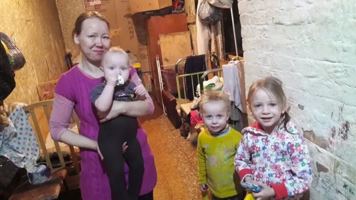 В Якутске продолжается акция «Корзинка добра!»