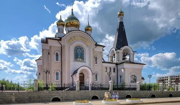 Преступница-рецидивистка, укравшая сумку из храма в Мирном предстала перед судом