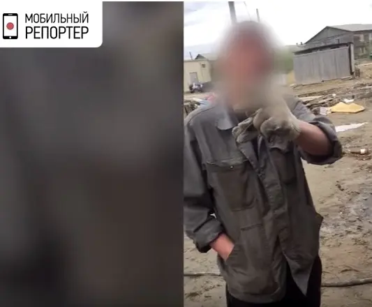 На 17 квартале выкачали воду из труб и затопили улицу