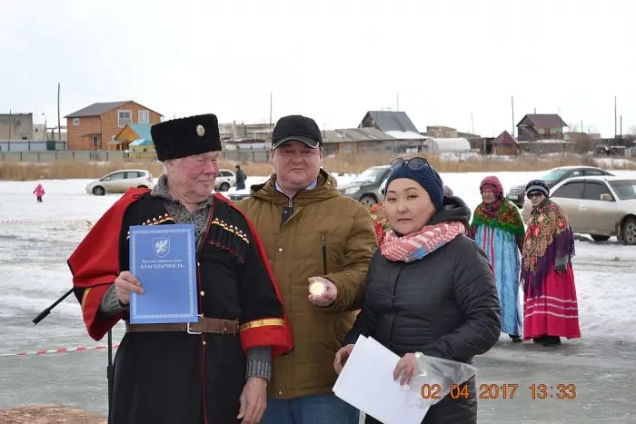 Мархинцы встретили весну на Соленом озере