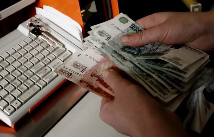 Кто рано встает, тот ресторан обворовывает