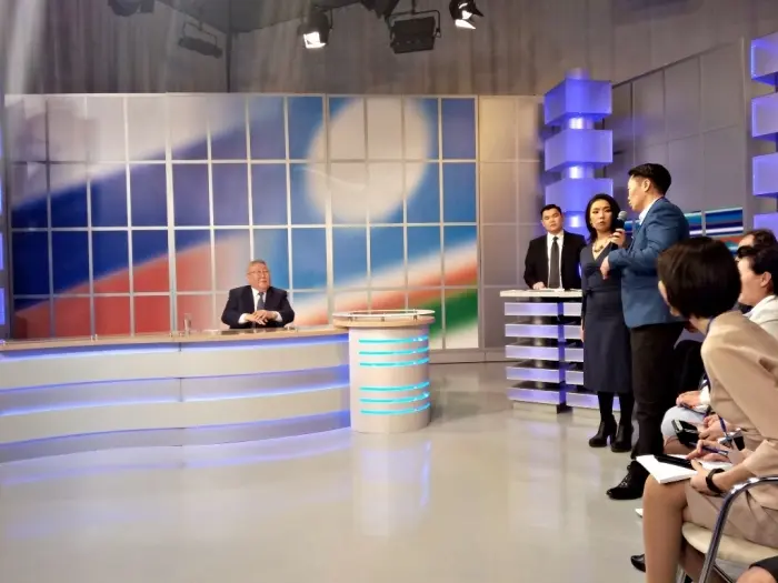 Клуб регионов: Глава Якутии решил поправить отношения с местными СМИ