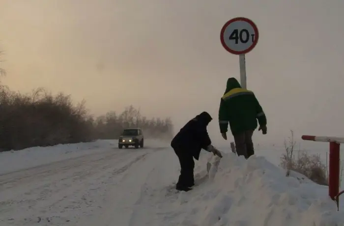 Впервые увеличена грузоподъемность до 40 тонн на ледовой переправе Хатассы-Павловск