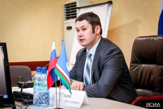 Назначь слабого