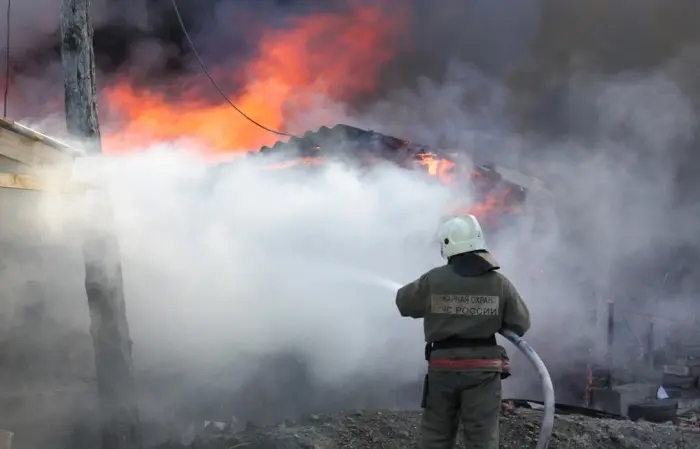 В селе Сунтар сгорела квартира, пострадавших нет