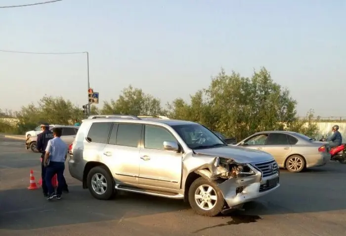 Глава Якутии Егор Борисов попал в ДТП