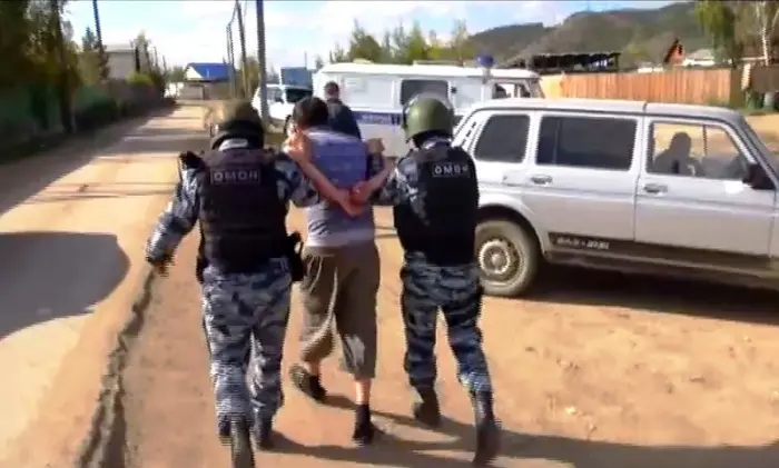 Телефонный хулиган угрожал взорвать себя гранатой в Якутске