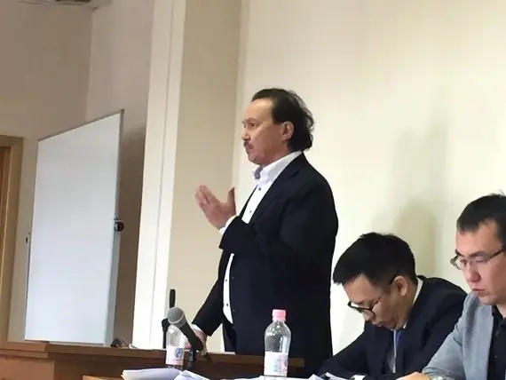 Режиссер Борисов вернулся на предвыборную сцену