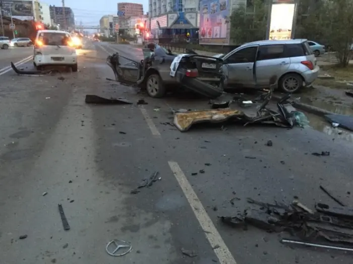 Два человека погибли из-за пьяного водителя «Мерседеса»