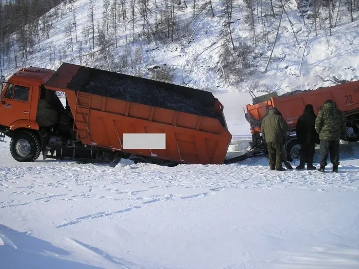 Дальнобойщики автодорог «Колыма» и «Арктика» жалуются на неудовлетворительное качество трасс