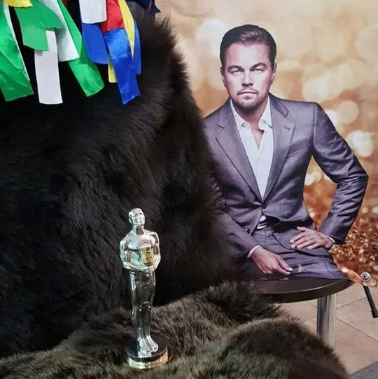 And the Oscar goes to... Якутский Оскар для Ди Каприо готов!