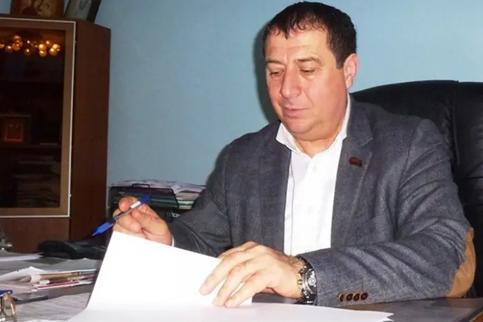 Мы работаем на банкиров, поэтому и страна нищает
