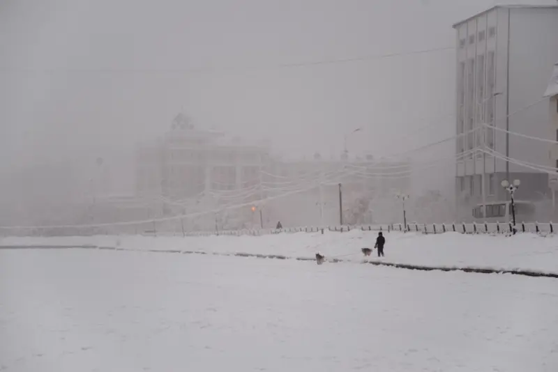 Виды города. Озеро Теплое.