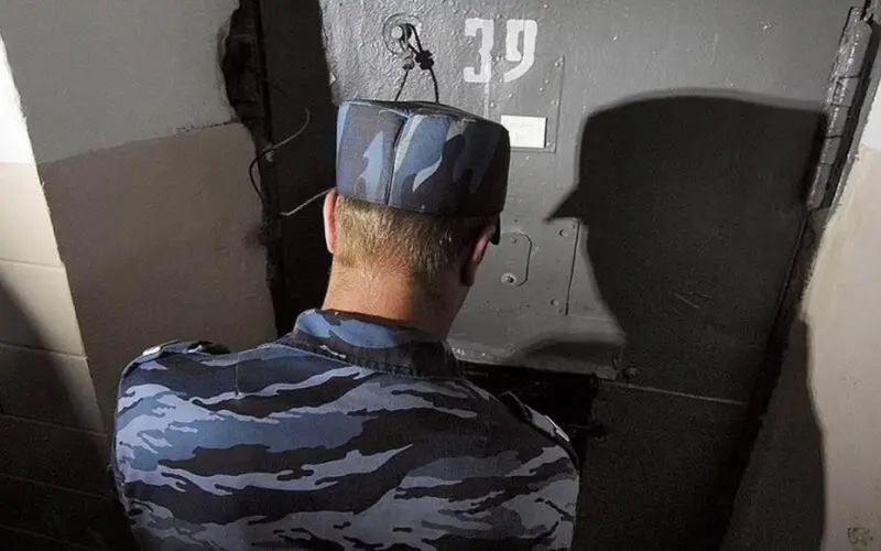 В суд направлено дело экс-сотрудника СИЗО обвиняемого в сбыте наркотиков