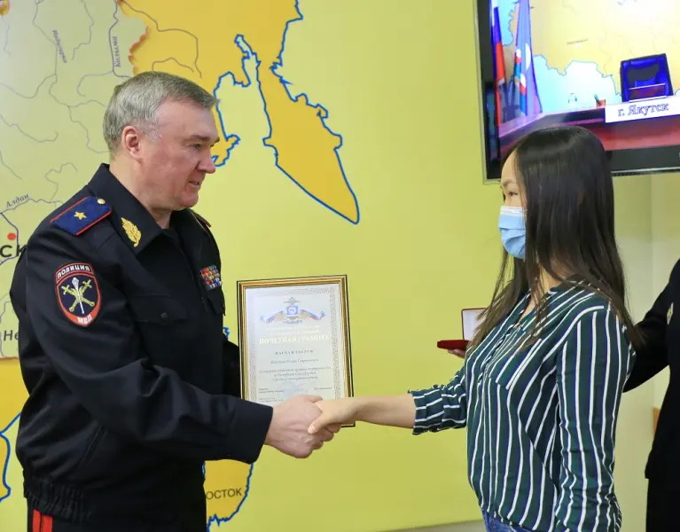 За содействие в поиске потерявшегося ребенка награждена жительница Якутска