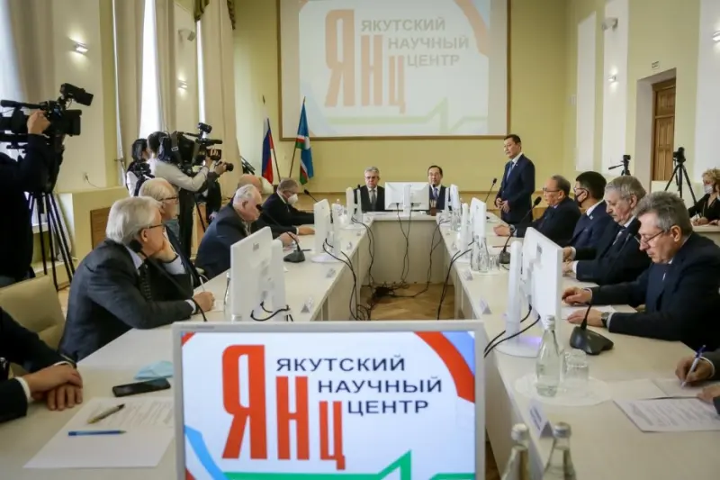 Ученые на высшем уровне: В Якутию с деловым визитом приехал Президент РАН