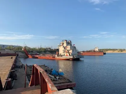 Нетрезвый капитан теплохода спровоцировал столкновение с баржей в Жатае