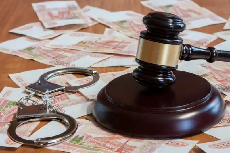 К штрафу в 16, 5 млн рублей и 8 годам заключения, приговорен эксперт-дорожник вымогавший взятки с подрядчиков