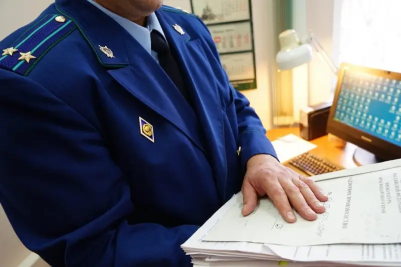 Незаконное взыскание средств с пенсии с ребенка инвалида пресекла прокуратура республики