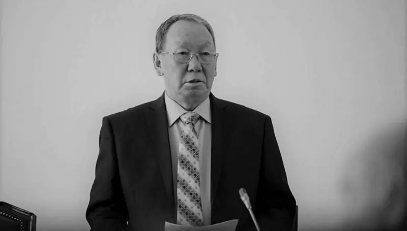 Айсен Николаев выразил соболезнования в связи с кончиной Харлампия Дьяконова