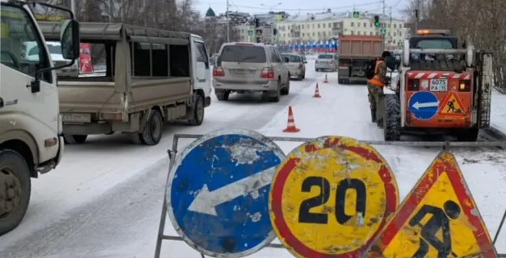 Городские службы проводят плановые работы по уборке улиц