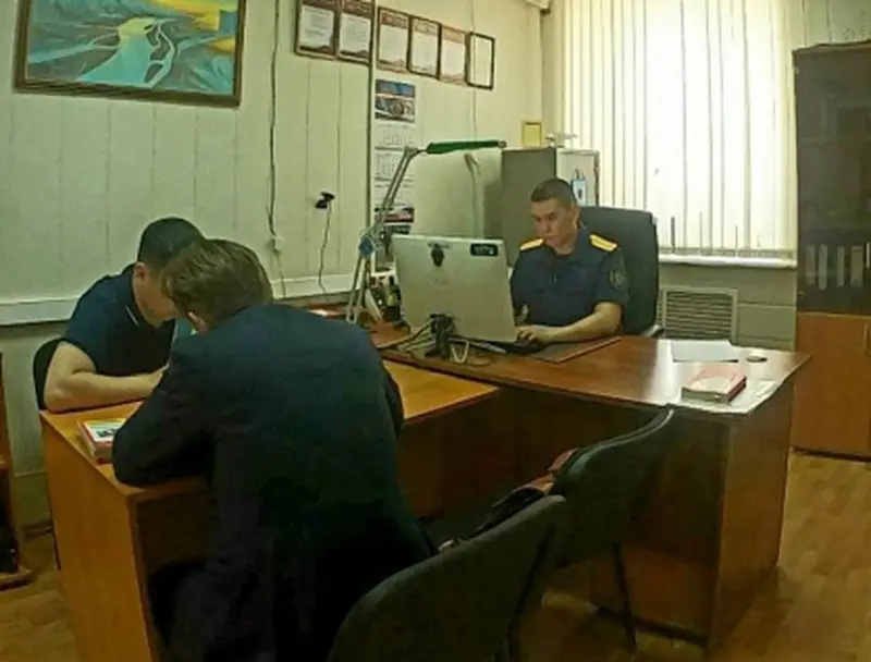 Семь лет колонии строгого режима за вымогательство взятки у предпринимателя получил экс-полицейский