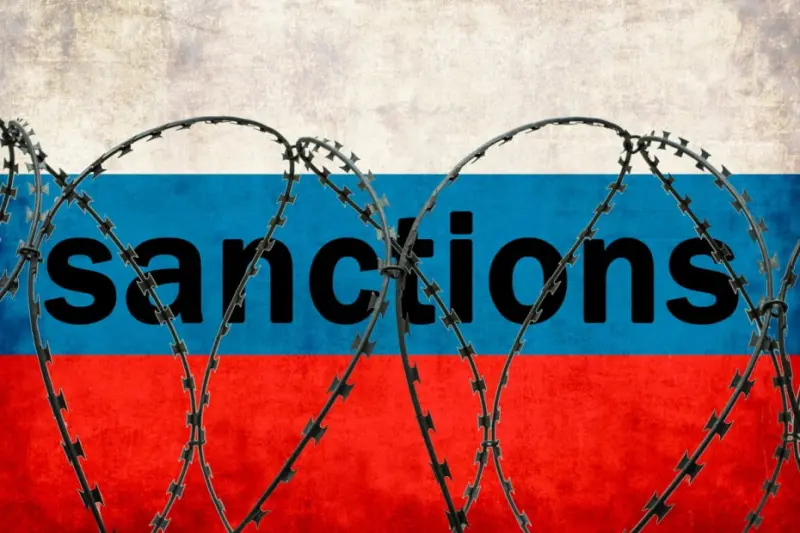 Лишить футбола, виз и SWIFT. Запад призывает к жестким санкциям против России