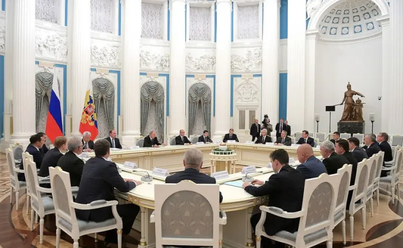Эксперты: Принятие законопроекта о муниципальном самоуправлении тормозит губернаторское лобби