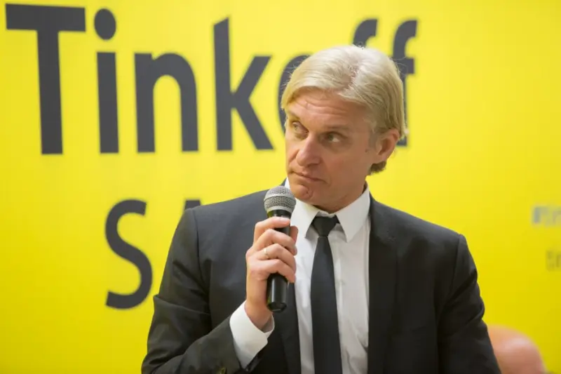 Tinkoff без Тинькова:  Банк «Тинькофф» решил сменить бренд