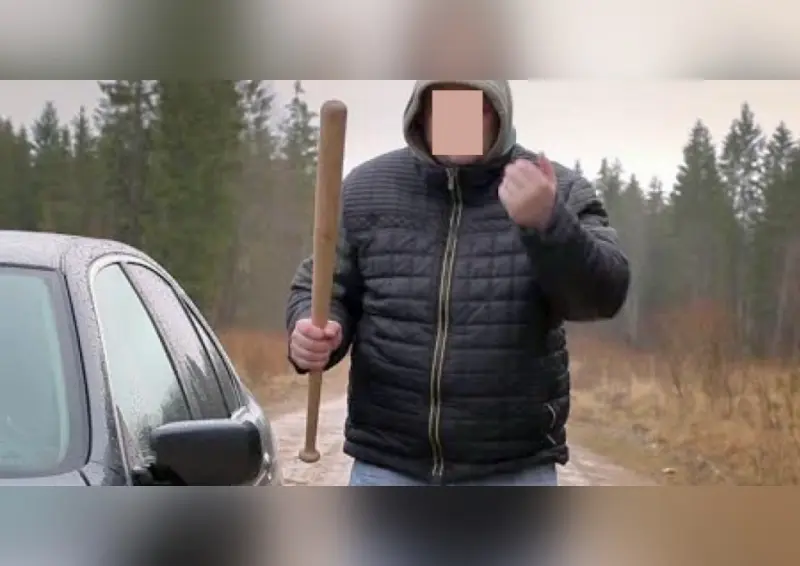 Не угонщик, а вымогатель: Рецидивист угрозами требовал машину за ложное подозрение в угоне