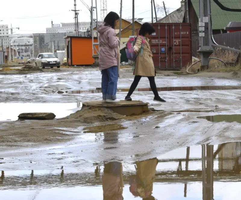 «В городе нет хозяина»: Жители Залога оказались в осаде из-за разбитых дорог
